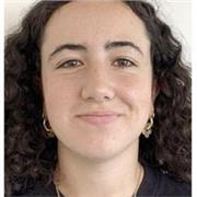 Elève-ingénieure à IMT Mines Albi propose des cours en chimie